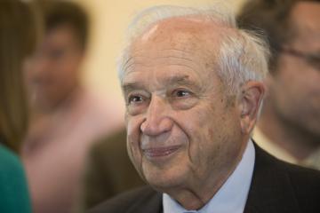 Dr Raphael Mechoulam